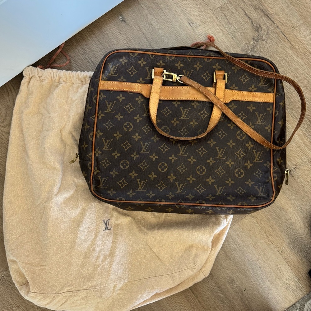 Louis Vuitton Porte Documents Pegase Briefcase